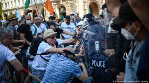 Riot-Crowd-Turned-Violent