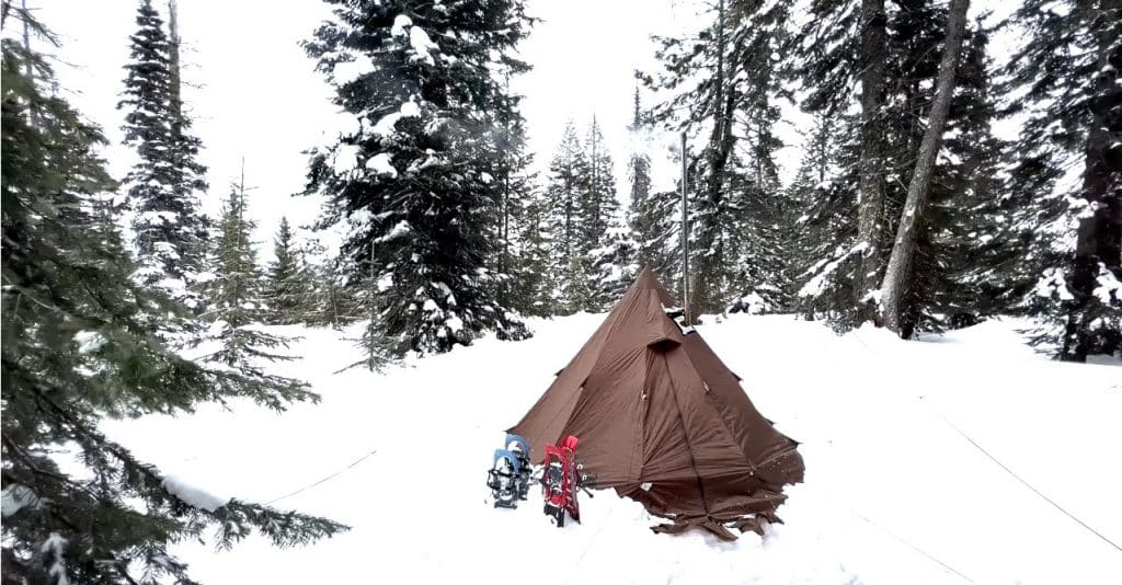 Tenda o qualcosa che la tenga al sicuro