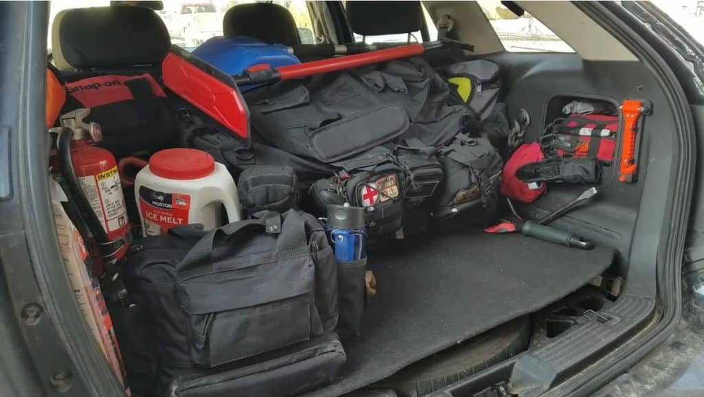 Why Do You Need A Car Emergency Kit?