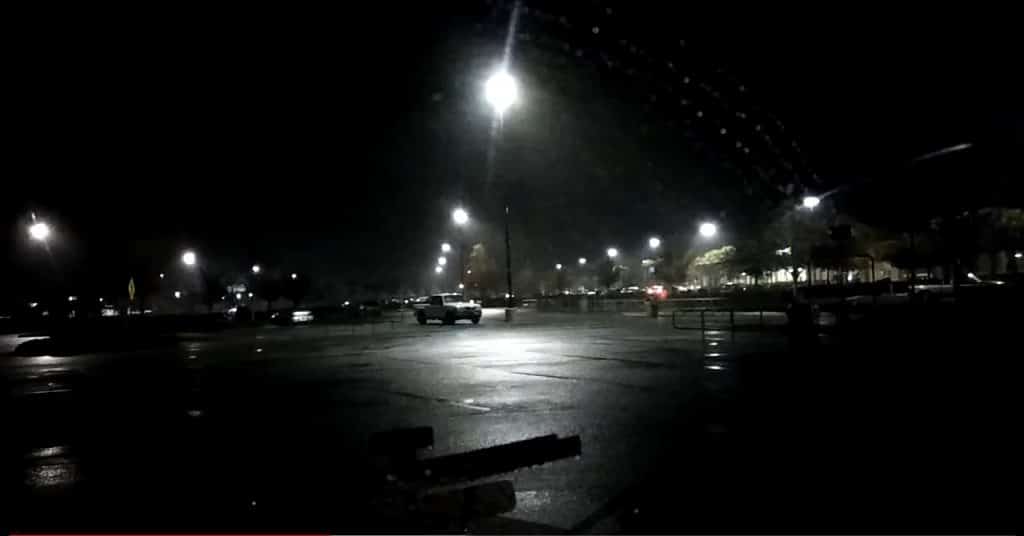 Il crimine nel parcheggio notturno