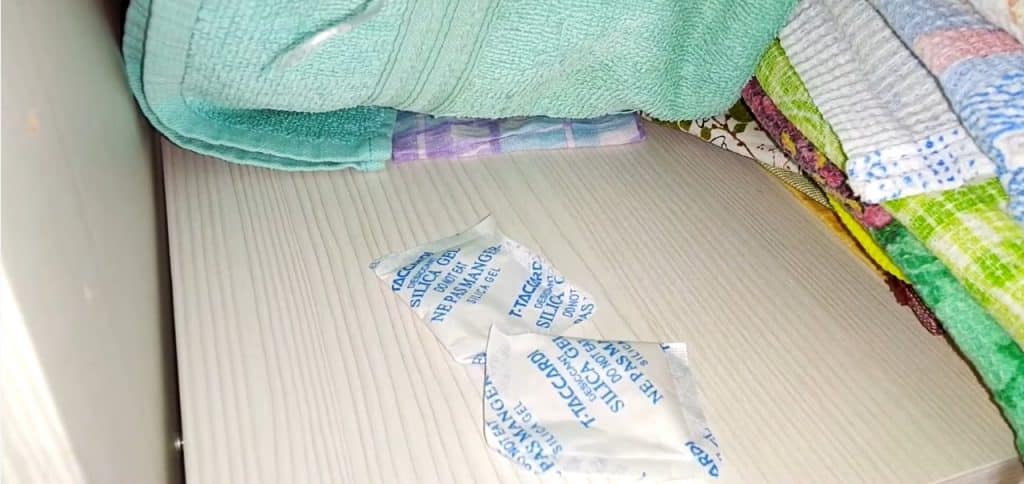 What Should You Protect Using Silica Gel Packs?