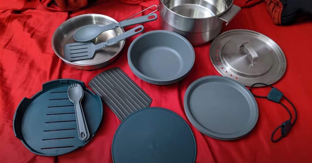 Important Features: What To Consider When Buying Camping Cookware Set