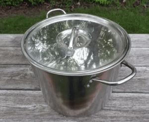 Wood-Chunks-In-The-Covered-Pot