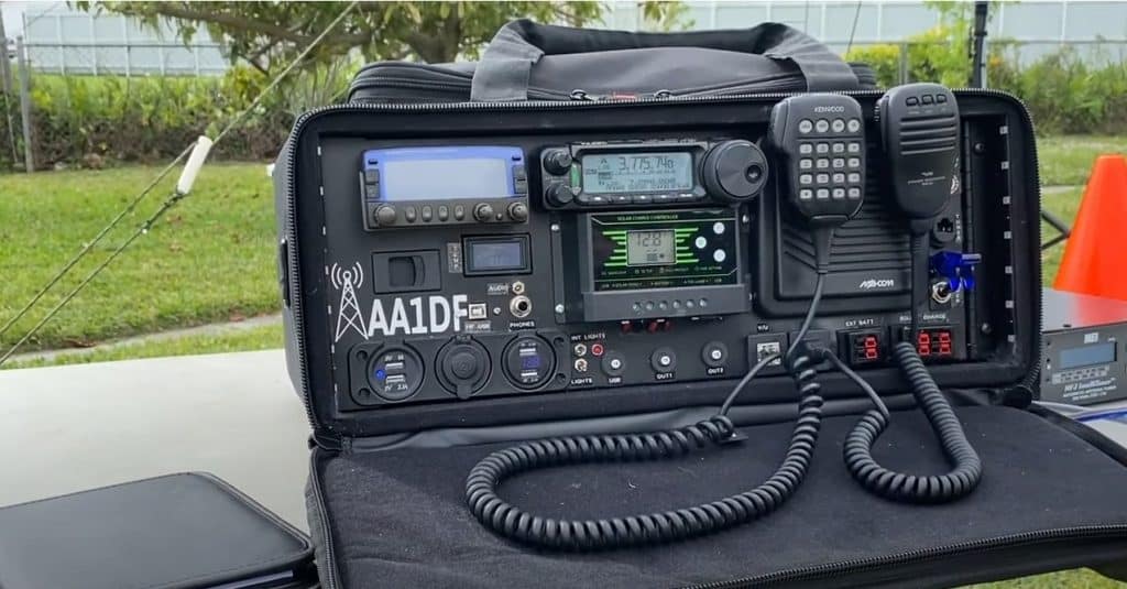¿Cómo se relacionan los radioaficionados y los jamones?