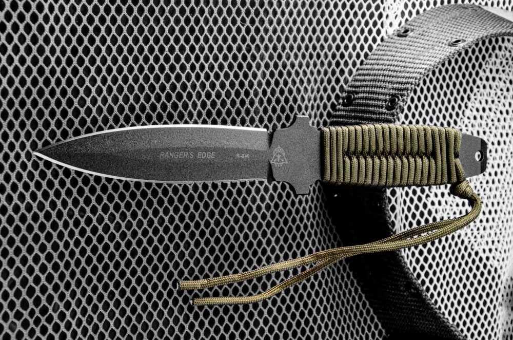 Knife-Paracord