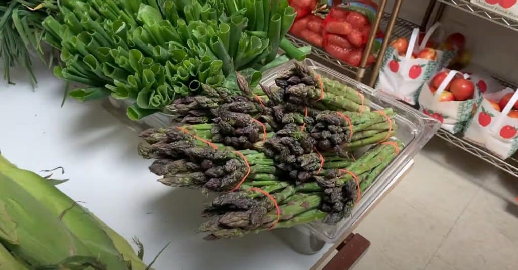 December-Amishmarket-Feature