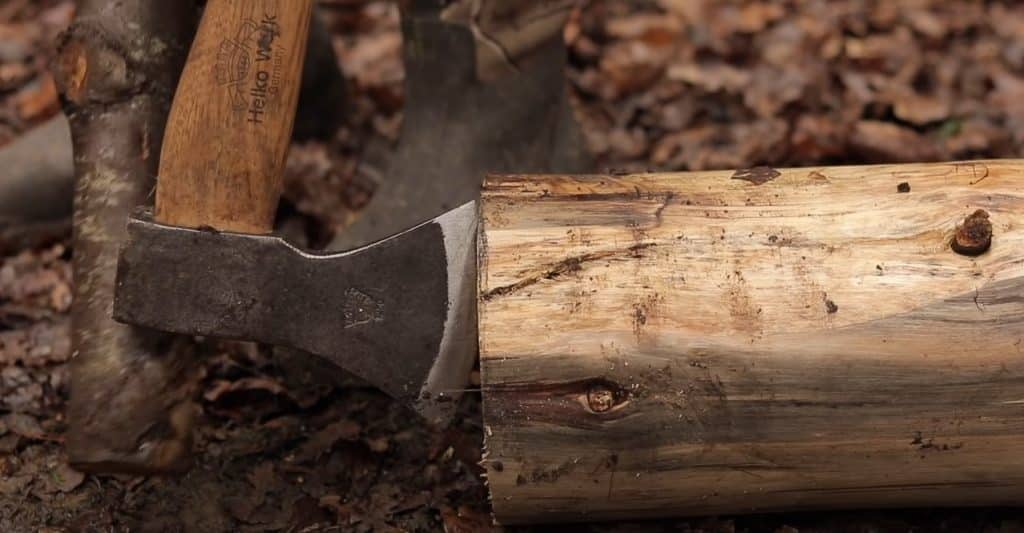 Best Bushcraft Axe To Choose