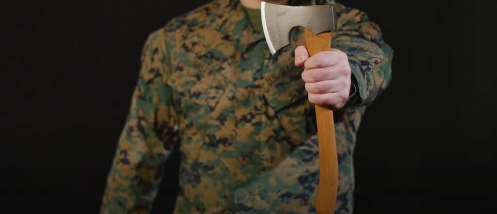 Entrust The Choice Of A Bushcraft Axe To Professionals